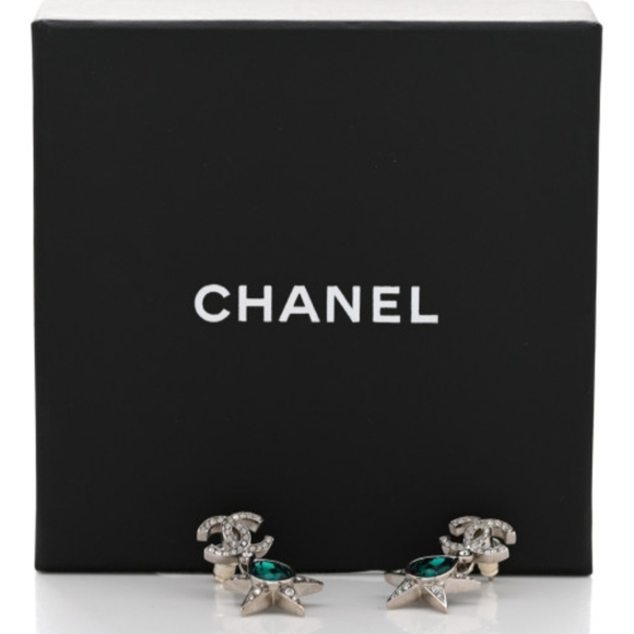 CHANEL CC Star Drop Earrings - Picture 4 of 11